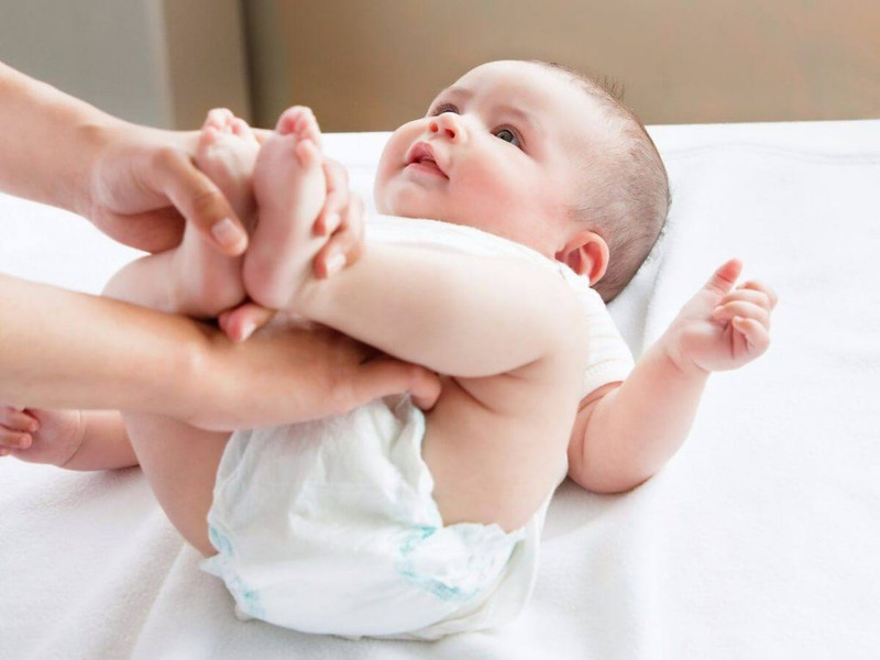Có nên đóng bỉm 24/24 cho trẻ sơ sinh không