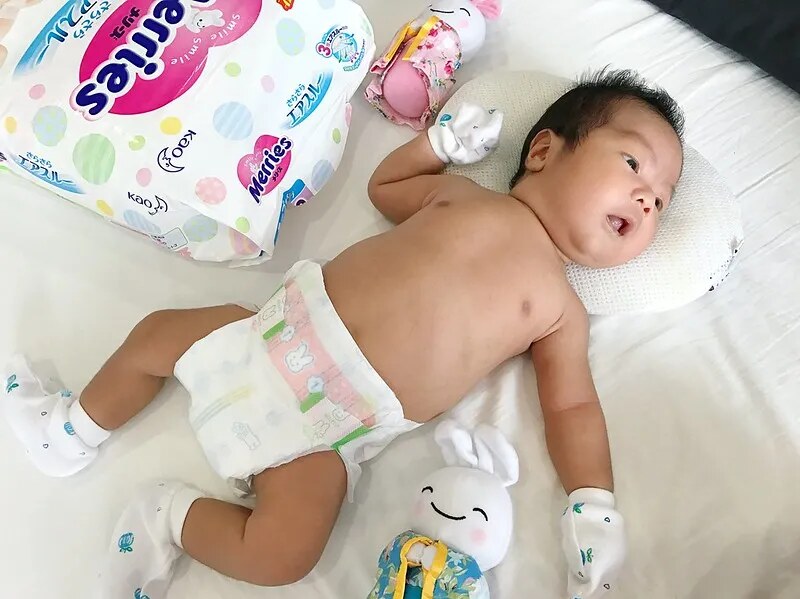 Review bỉm dùng ban đêm cho bé - Tã bỉm Merries